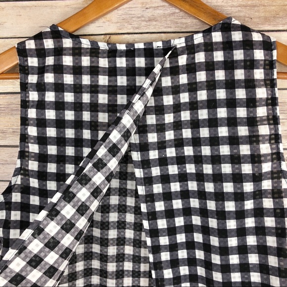 Stitch Fix | Pixley Graham Gingham Split Back Top - Picture 7 of 7